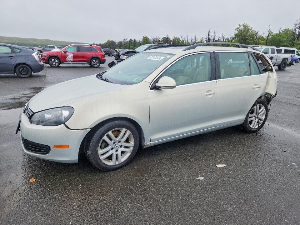 70101526 :رقم المزاد ، 3VWPL7AJ8BM633543 vin ، 2011 Volkswagen Jetta مزاد بيع
