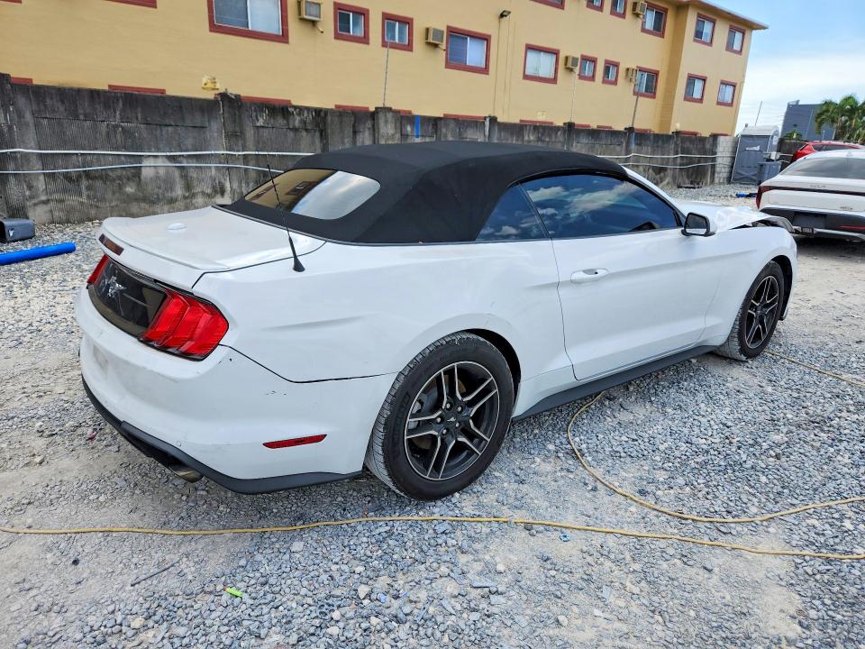70992956 :رقم المزاد ، 1FATP8UH8L5161880 vin ، 2020 Ford Mustang مزاد بيع