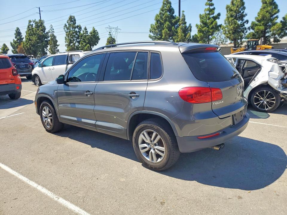 68641596 :رقم المزاد ، WVGAV7AX1GW538347 vin ، 2016 Volkswagen Tiguan مزاد بيع