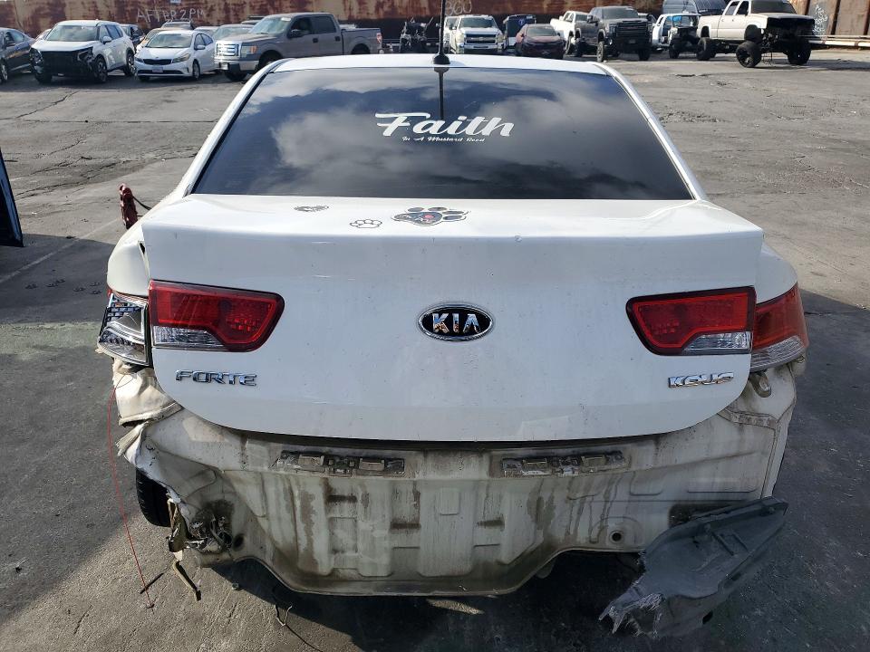 71060846 :رقم المزاد ، KNAFU6A22D5709388 vin ، 2013 Kia Forte Koup مزاد بيع