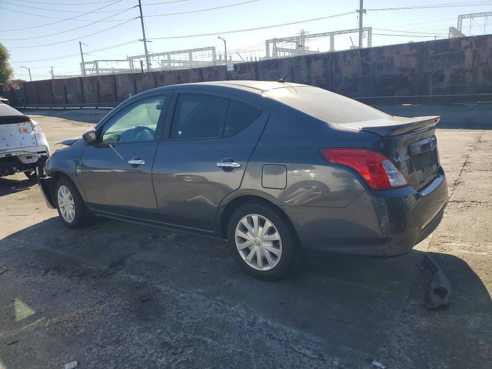 2015 Nissan Versa მანქანა იყიდება აუქციონზე, vin: 3N1CN7AP0FL937710, აუქციონის ნომერი: 70150396