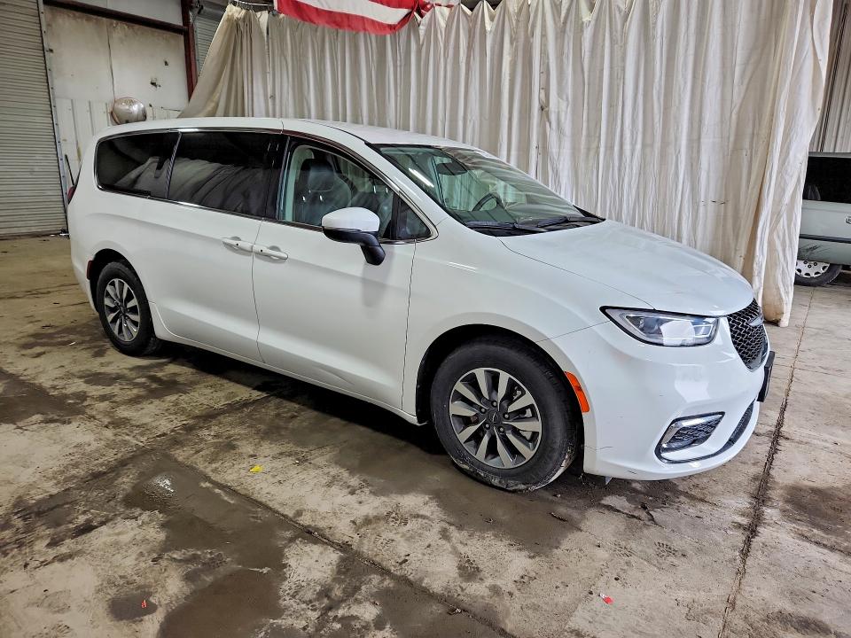 Auction sale of the 2023 Chrysler Pacifica, vin: 2C4RC1L74PR599112, lot number: 67497426