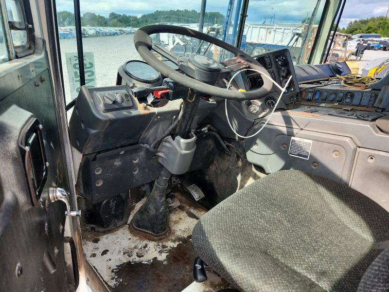 69219426 :رقم المزاد ، 1M2AV02CXAM005600 vin ، 2010 Mack Mru600 مزاد بيع