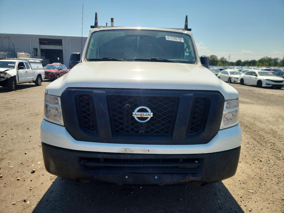 67239276 :رقم المزاد ، 1N6BF0KM9JN807707 vin ، 2018 Nissan Nv مزاد بيع