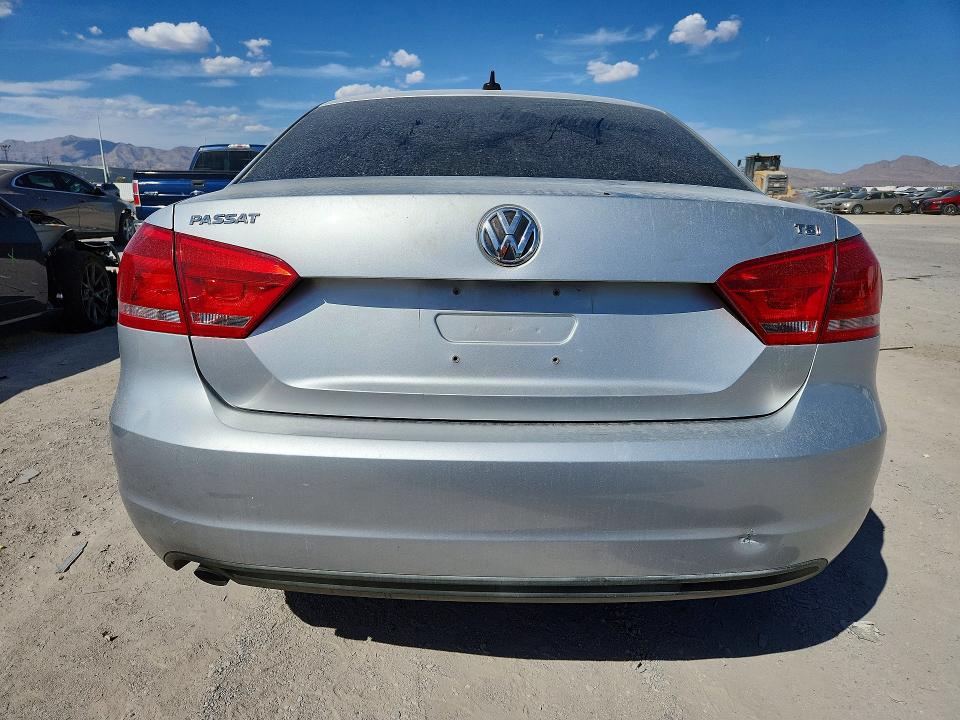 70541346 :رقم المزاد ، 1VWAT7A31FC034739 vin ، 2015 Volkswagen Passat مزاد بيع