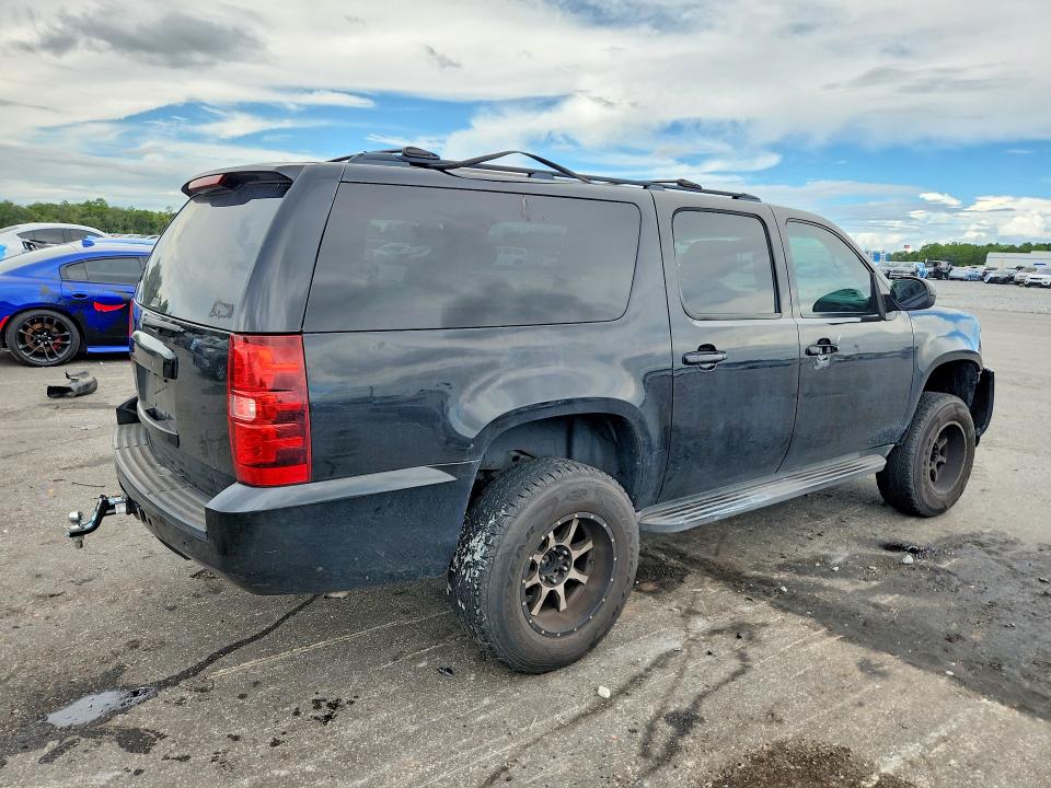 67789396 :رقم المزاد ، 1GNUKJE34AR131053 vin ، 2010 Chevrolet Suburban مزاد بيع