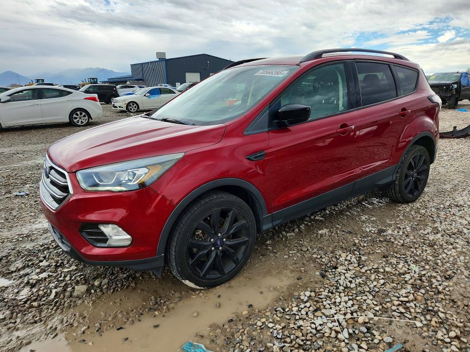 Продаж на аукціоні авто 2018 Ford Escape, vin: 1FMCU9GD9JUB61077, номер лоту: 70566266