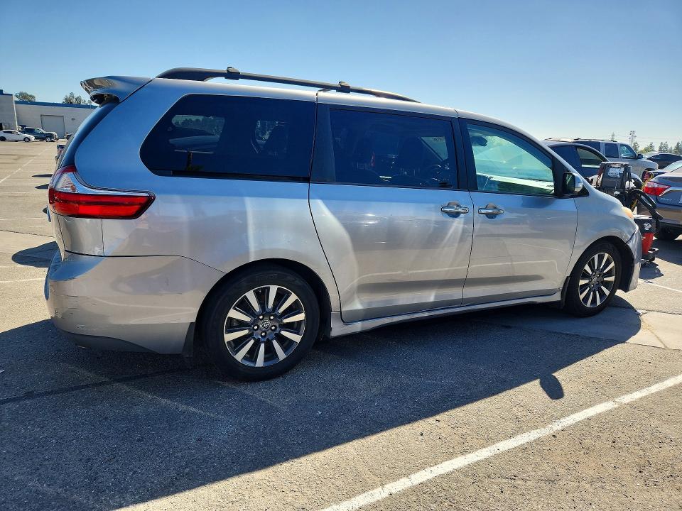 Продаж на аукціоні авто 2018 Toyota Sienna, vin: 5TDYZ3DC3JS924011, номер лоту: 70619716
