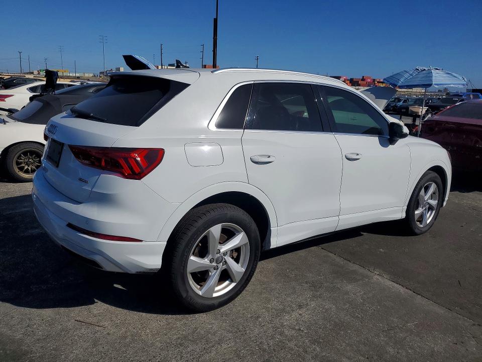 Продаж на аукціоні авто 2020 Audi Q3, vin: WA1BECF39L1067329, номер лоту: 70746516