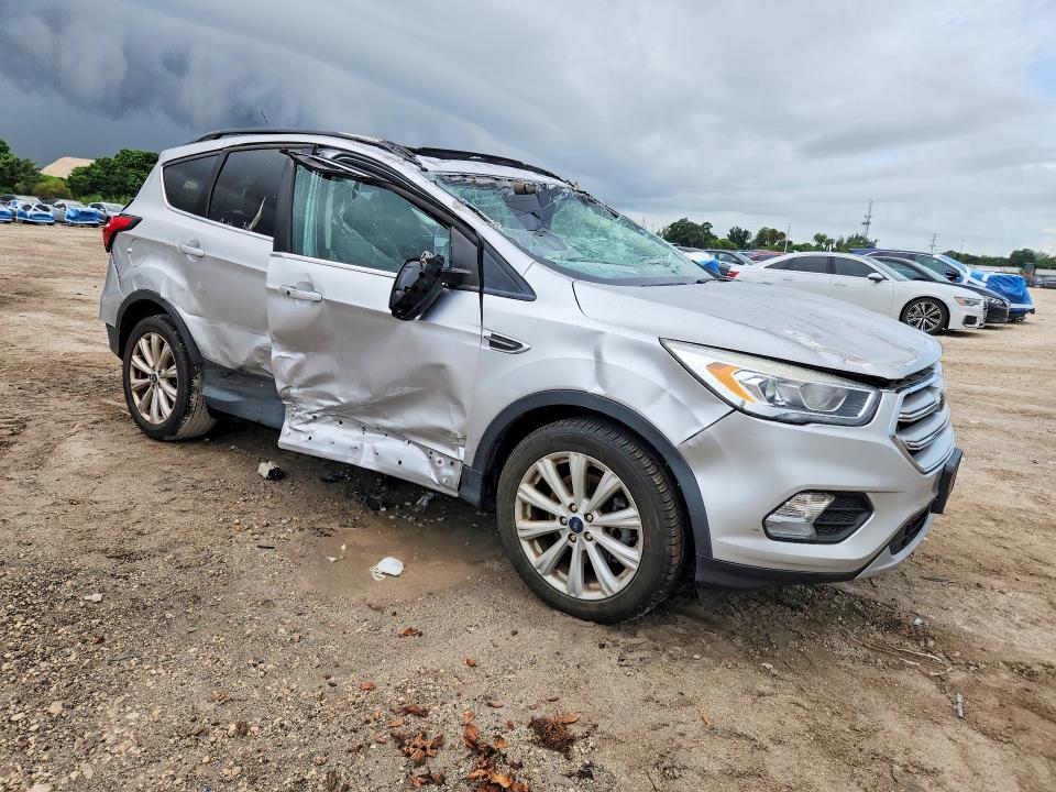 2019 Ford Escape მანქანა იყიდება აუქციონზე, vin: 1FMCU9HD0KUA57254, აუქციონის ნომერი: 67854196