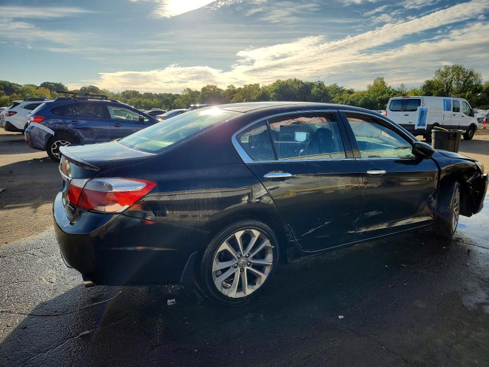 68973336 :رقم المزاد ، 1HGCR2F57FA249952 vin ، 2015 Honda Accord مزاد بيع