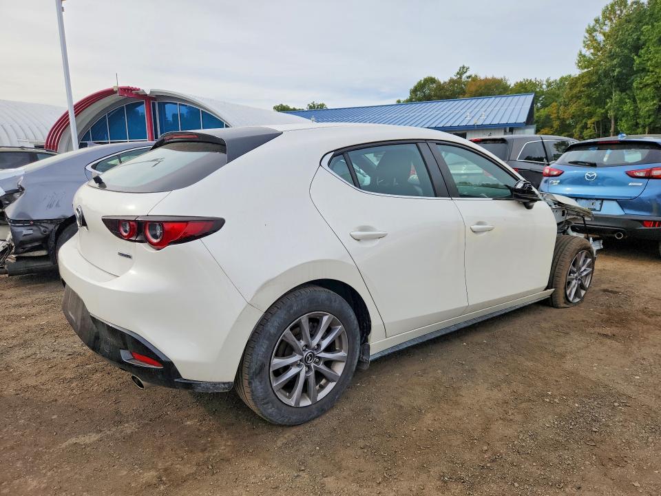 70280436 :رقم المزاد ، JM1BPAJL2N1509835 vin ، 2022 Mazda 3 مزاد بيع