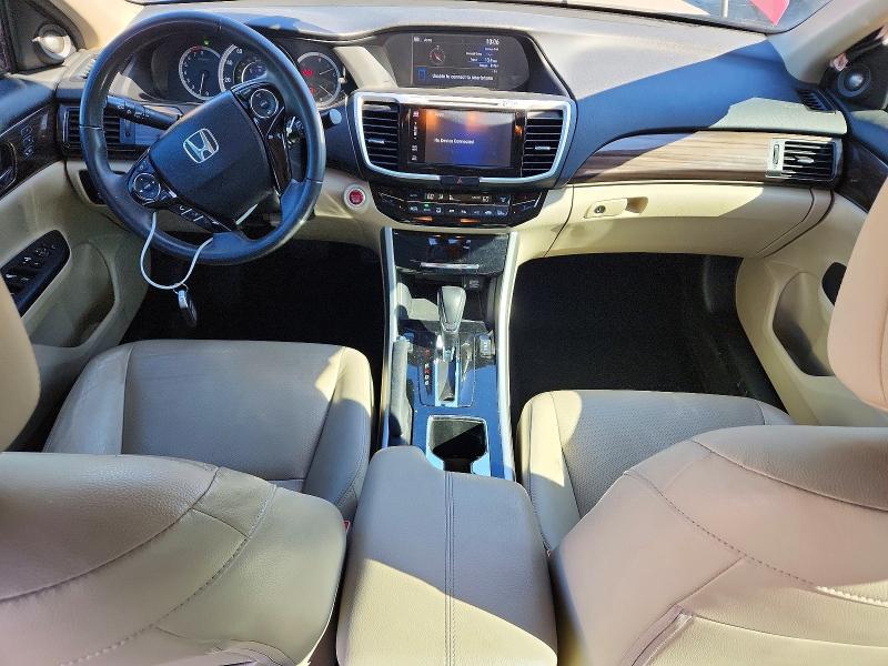 Продажа на аукционе авто 2017 Honda Accord, vin: 1HGCR3F80HA010987, номер лота: 70953586