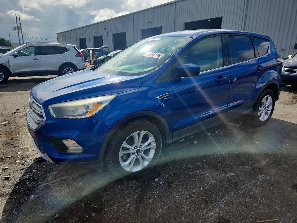 Продажа на аукционе авто 2017 Ford Escape, vin: 1FMCU0GD8HUF02541, номер лота: 70044146