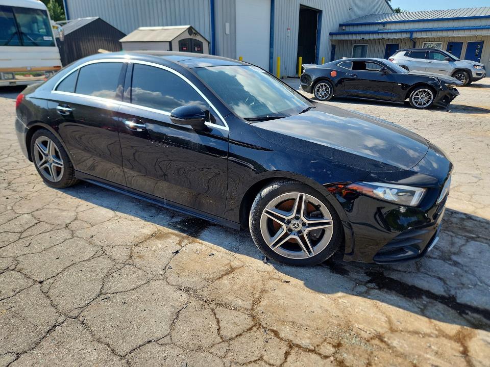 Продажа на аукционе авто 2019 Mercedes-benz A, vin: WDD3G4FB6KW017576, номер лота: 65606106