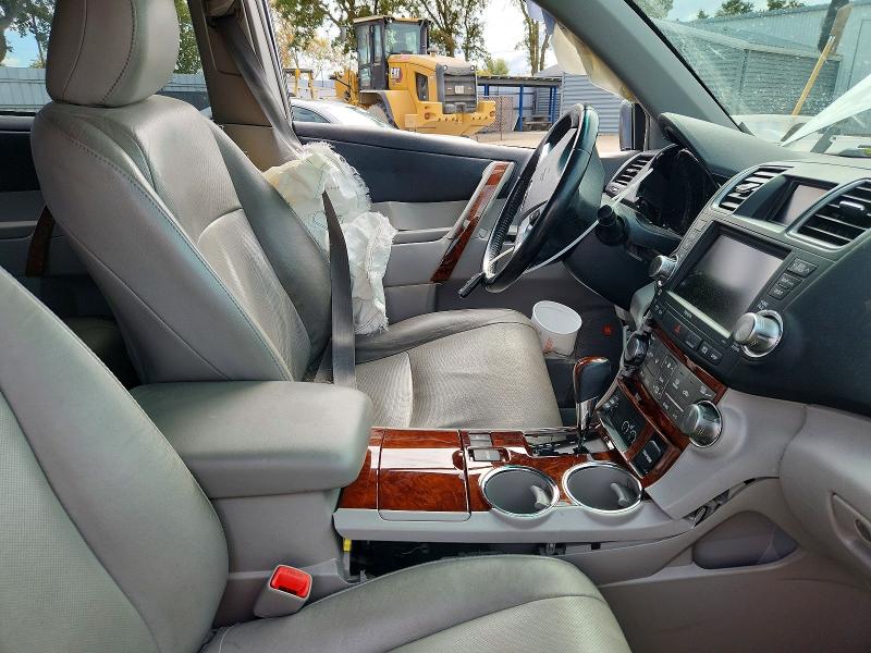 67465666 :رقم المزاد ، 5TDDK3EH7CS132024 vin ، 2012 Toyota Highlander مزاد بيع