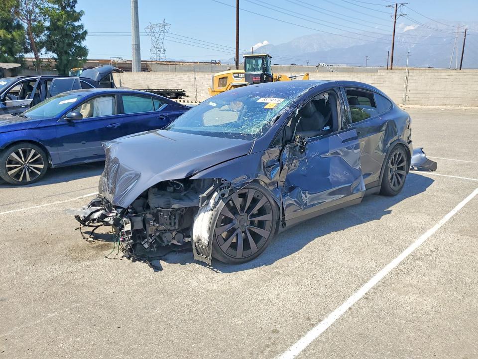Auction sale of the 2022 Tesla Model X, vin: 7SAXCBE67NF330079, lot number: 68294176