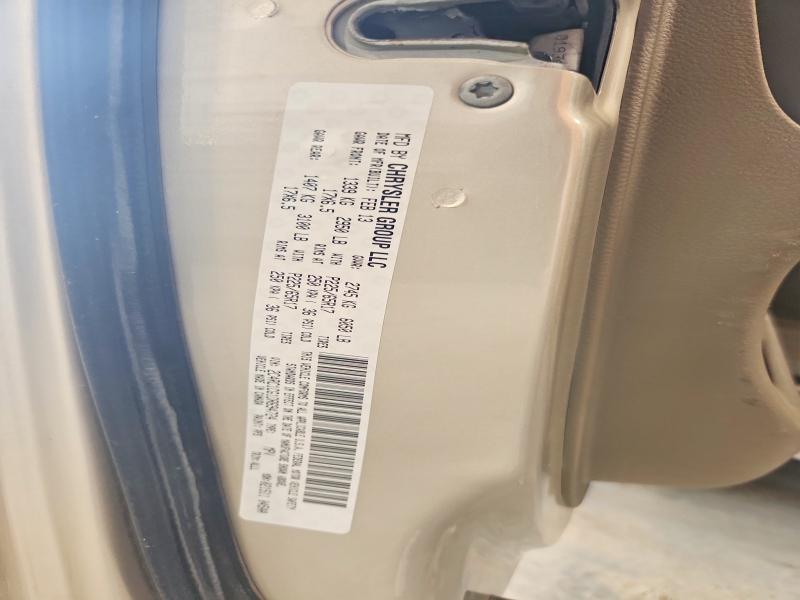 68021106 :رقم المزاد ، 2C4RC1CG1DR694724 vin ، 2013 Chrysler Town & Country مزاد بيع