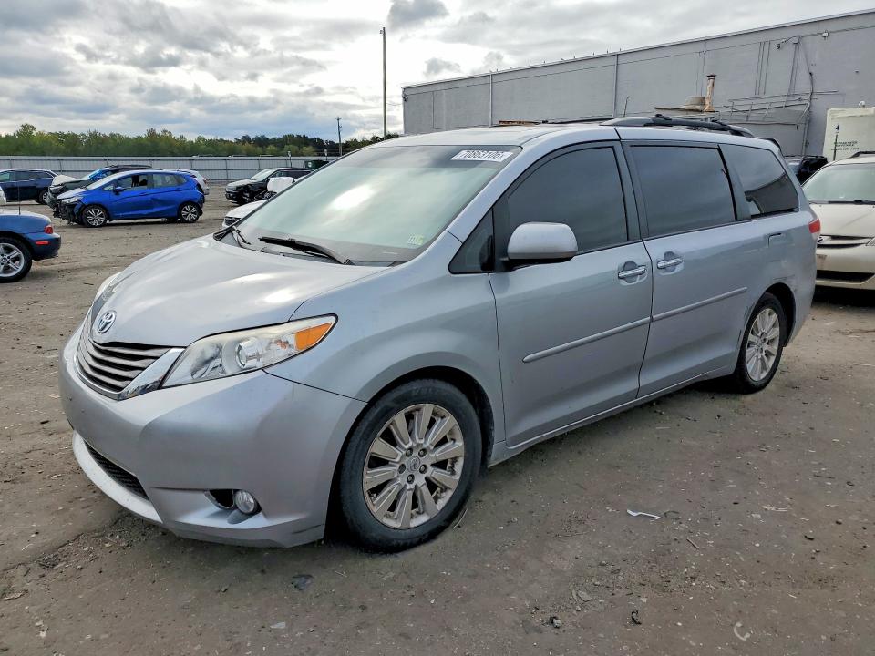 Aukcja sprzedaży 2012 Toyota Sienna, vin: 5TDDK3DC3CS039622, numer aukcji: 70863106