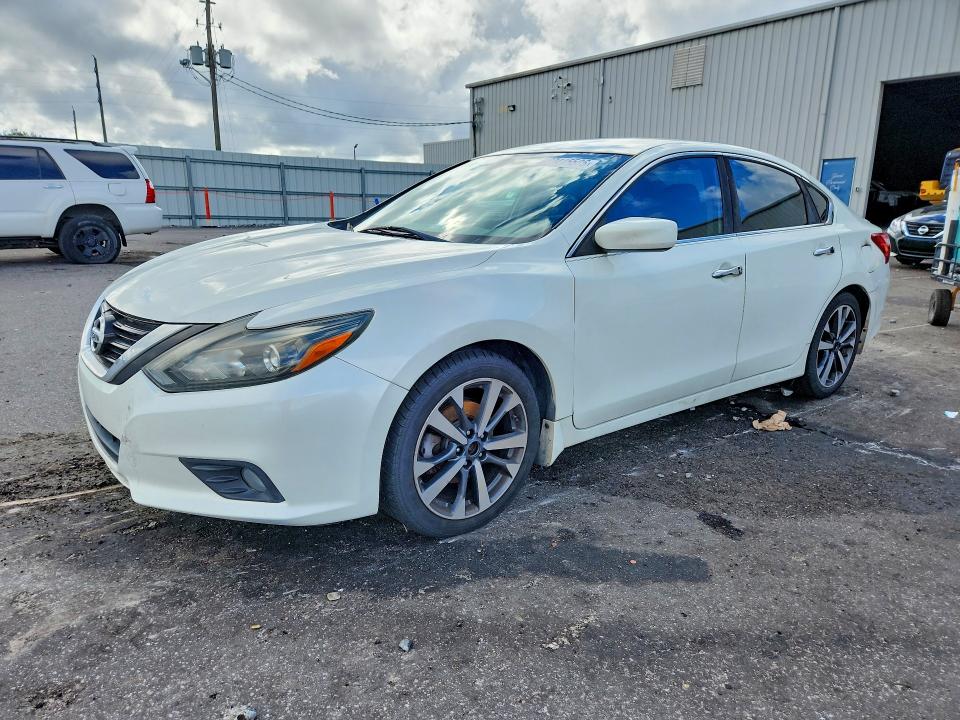 67415586 :رقم المزاد ، 1N4AL3AP7GC288896 vin ، 2016 Nissan Altima مزاد بيع