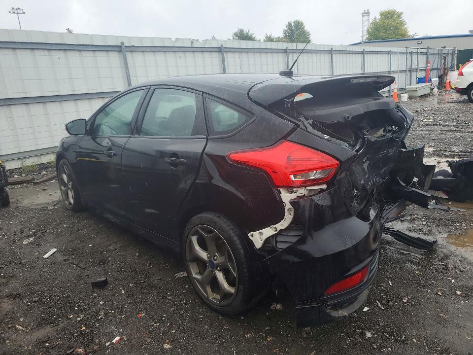 2016 Ford Focus მანქანა იყიდება აუქციონზე, vin: 1FADP3L92GL343108, აუქციონის ნომერი: 70104066