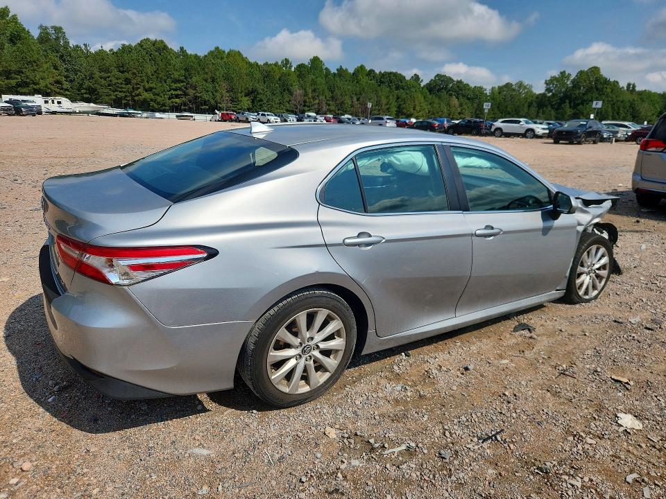 Продаж на аукціоні авто 2020 Toyota Camry, vin: 4T1C11AKXLU918802, номер лоту: 68278266