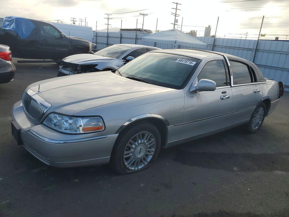 Aukcja sprzedaży 2006 Lincoln Town Car, vin: 1LNHM82WX6Y626314        , numer aukcji: 68419716