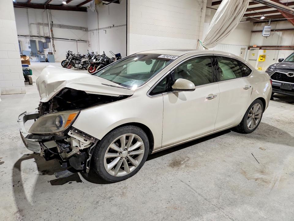 70240136 :رقم المزاد ، 1G4PR5SKXC4137360 vin ، 2012 Buick Verano مزاد بيع