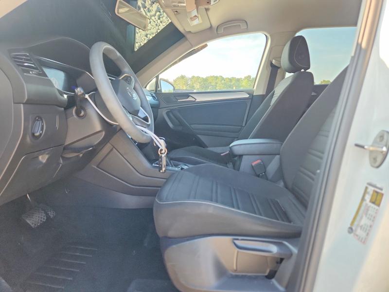 67244156 :رقم المزاد ، 3VV0B7AX4NM170737 vin ، 2022 Volkswagen Tiguan مزاد بيع