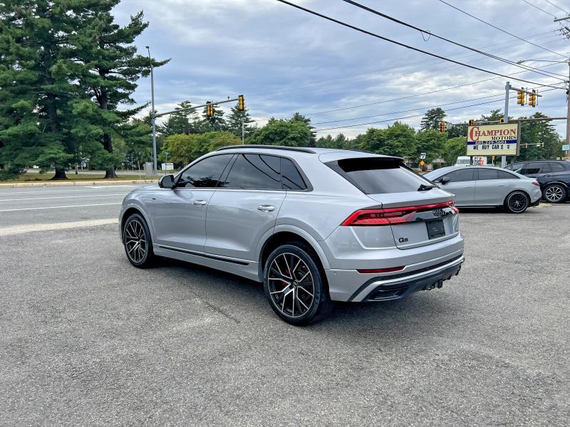 68377176 :رقم المزاد ، WA1EVAF11LD004062 vin ، 2020 Audi Q8 مزاد بيع