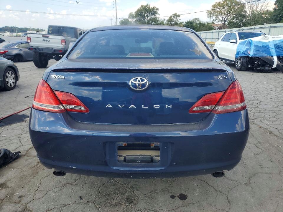 69064596 :رقم المزاد ، 4T1BK36B38U306316 vin ، 2008 Toyota Avalon مزاد بيع
