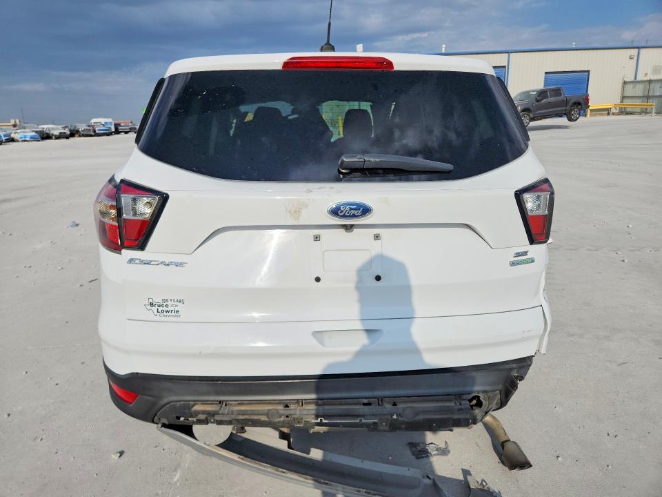 2017 Ford Escape მანქანა იყიდება აუქციონზე, vin: 1FMCU0GD6HUC24240, აუქციონის ნომერი: 67834846