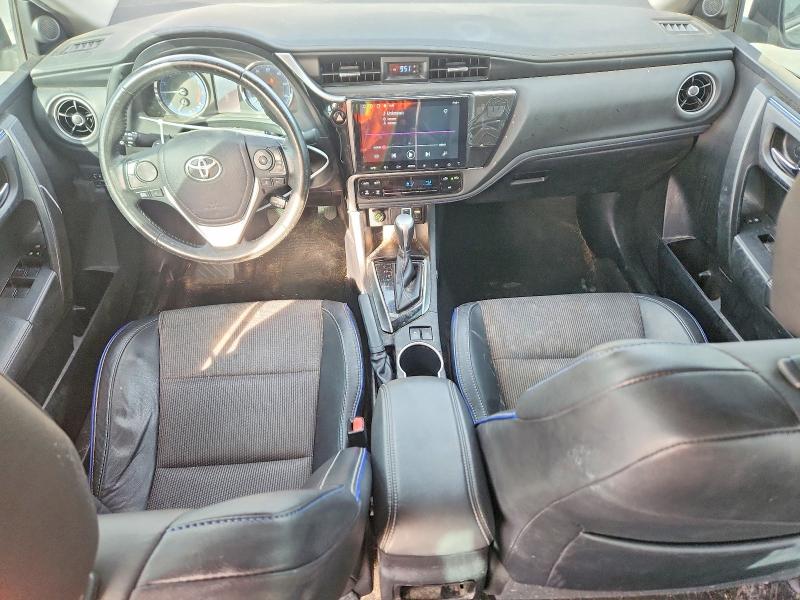 70544796 :رقم المزاد ، 2T1BURHE0HC816158 vin ، 2017 Toyota Corolla مزاد بيع