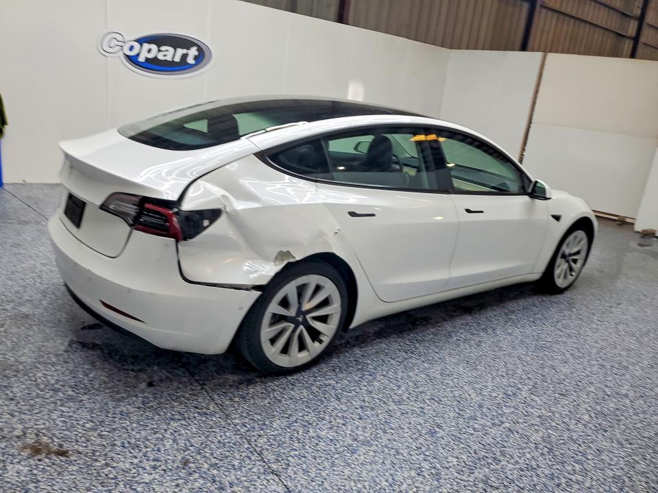 68101936 :رقم المزاد ، 5YJ3E1EA2NF371126 vin ، 2022 Tesla Model 3 مزاد بيع