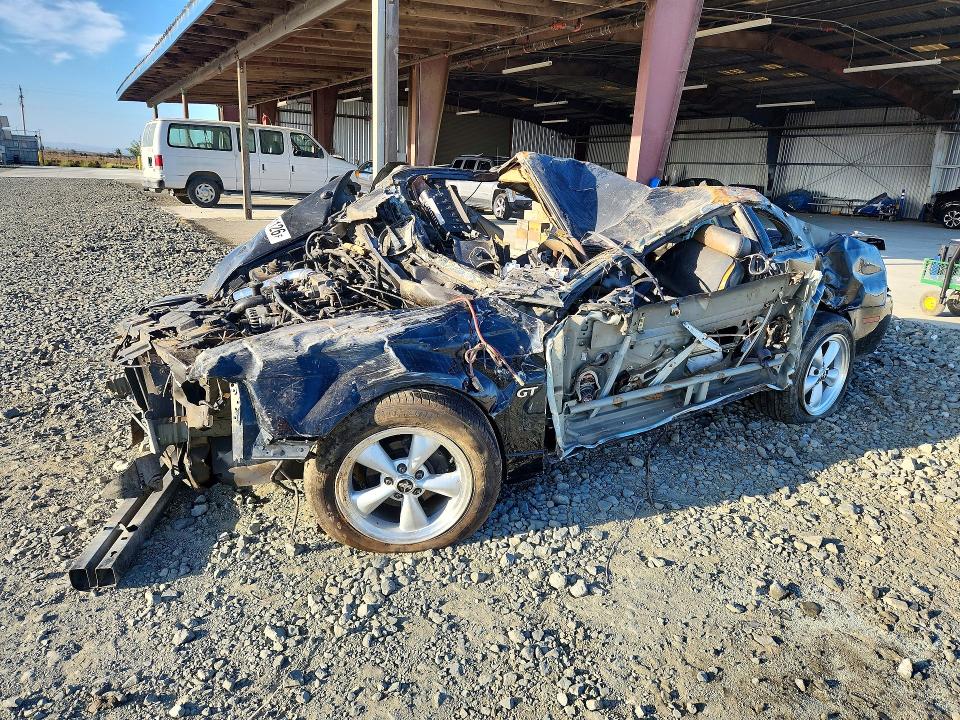 66141126 :رقم المزاد ، 1FAFP42X8YF178535 vin ، 2000 Ford Mustang مزاد بيع