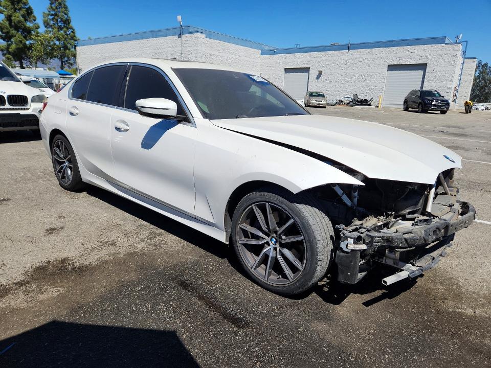 67214196 :رقم المزاد ، 3MW5R1J04L8B20522 vin ، 2020 Bmw 330i مزاد بيع