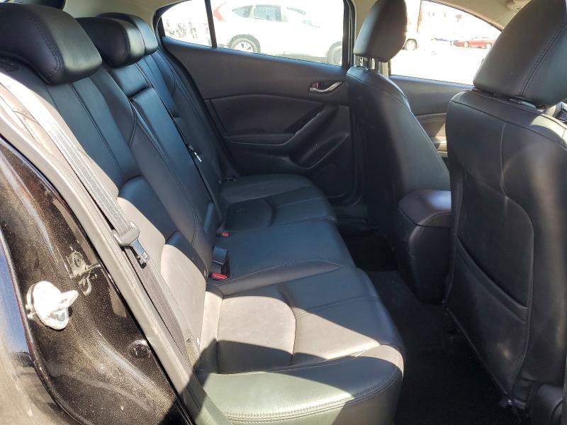 67545326 :رقم المزاد ، 3MZBN1L3XJM267065 vin ، 2018 Mazda 3 مزاد بيع