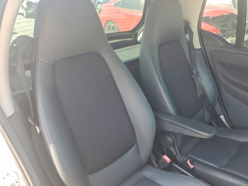 69731126 :رقم المزاد ، WMEEJ9AA6DK696731 vin ، 2013 Smart Fortwo مزاد بيع