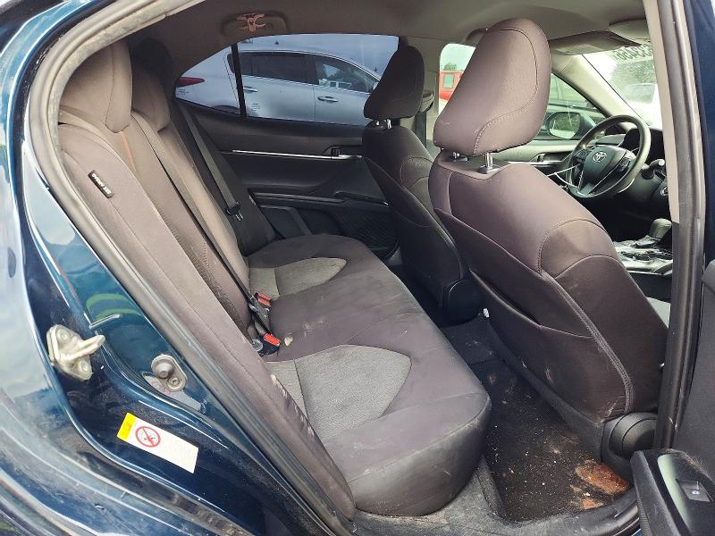 69633456 :رقم المزاد ، 4T1B11HK8KU235030 vin ، 2019 Toyota Camry مزاد بيع