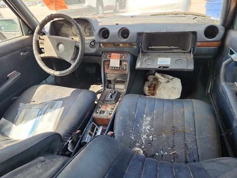 1984 Mercedes-benz 300 მანქანა იყიდება აუქციონზე, vin: WDBAB33A5EA158483, აუქციონის ნომერი: 68800576