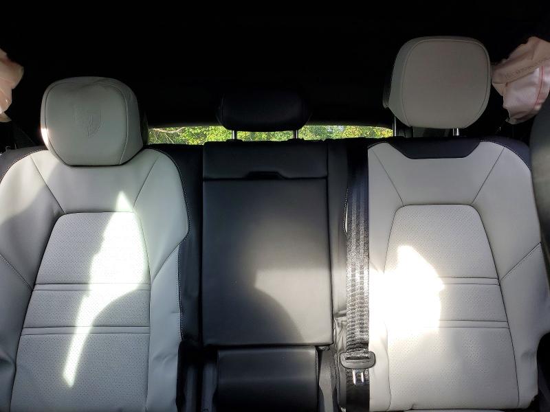 69670926 :رقم المزاد ، WP1AA2AY5TDA04378 vin ، 2026 Porsche Cayenne مزاد بيع