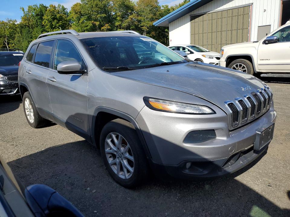 70241096 :رقم المزاد ، 1C4PJLCS3FW597046 vin ، 2015 Jeep Cherokee مزاد بيع