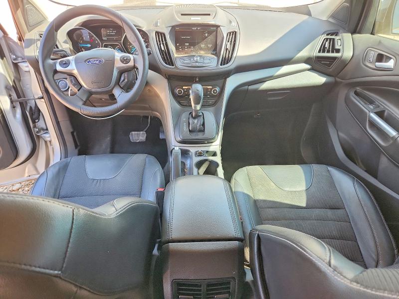 2014 Ford Escape მანქანა იყიდება აუქციონზე, vin: 1FMCU0GX5EUD63555, აუქციონის ნომერი: 71168016