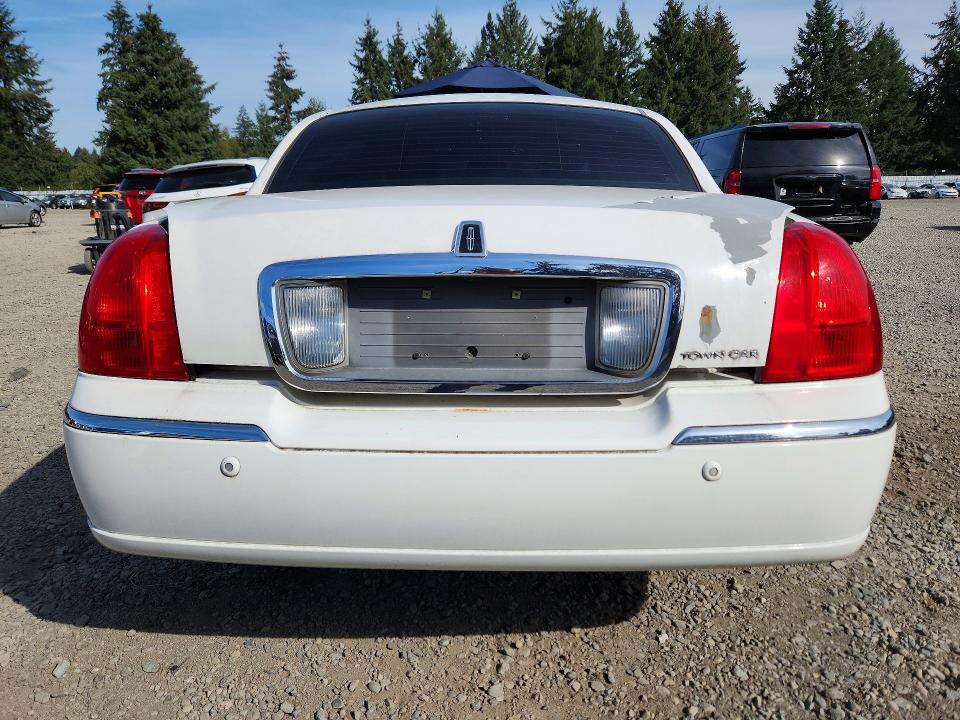 Aukcja sprzedaży 2003 Lincoln Town Car, vin: 1LNHM82W43Y661295, numer aukcji: 69160926