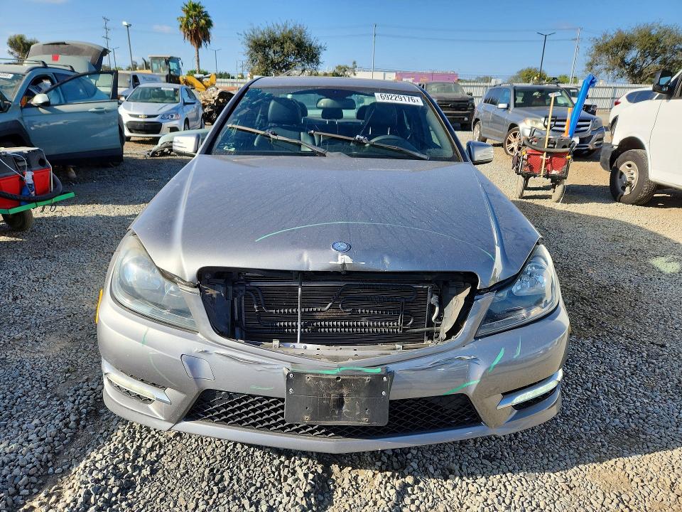 69229176 :رقم المزاد ، WDDGF4HB6CR214118 vin ، 2012 Mercedes-benz C مزاد بيع