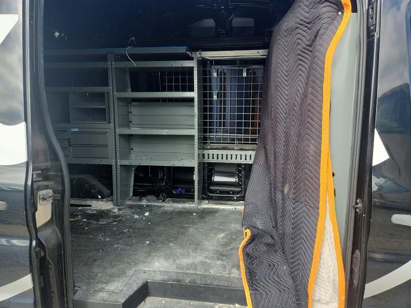 69925046 :رقم المزاد ، 1FTYR2XMXJKB30953 vin ، 2018 Ford Transit مزاد بيع