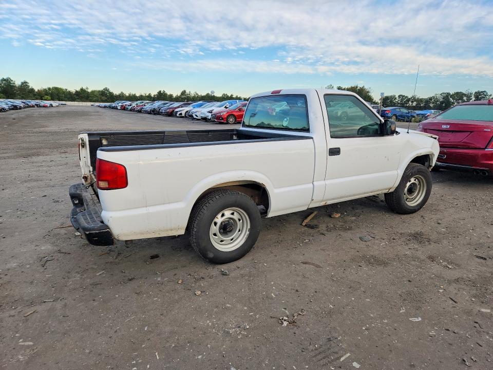 70642776 :رقم المزاد ، 1GCCS14X538264115 vin ، 2003 Chevrolet S Truck مزاد بيع