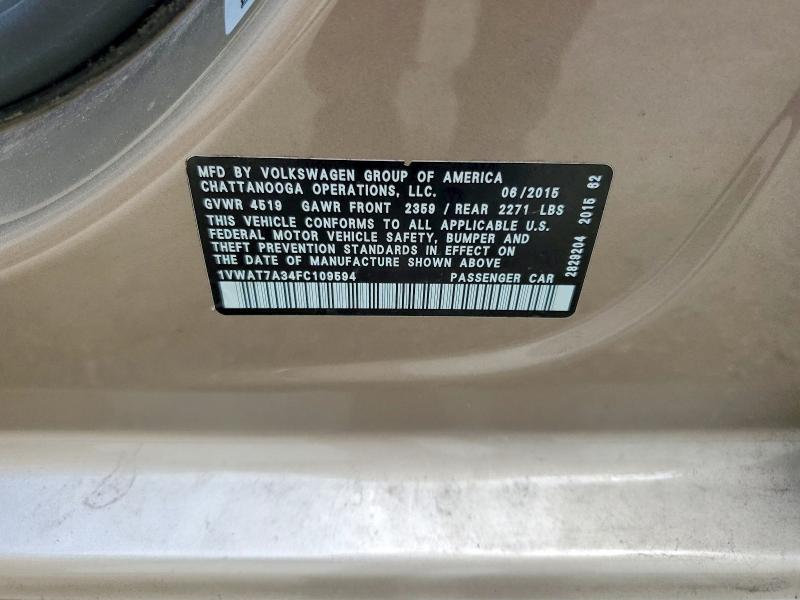 68642436 :رقم المزاد ، 1VWAT7A34FC109594 vin ، 2015 Volkswagen Passat مزاد بيع