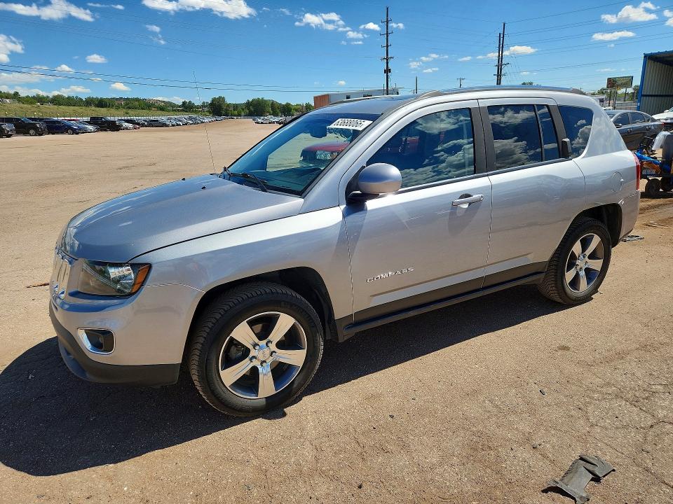 2016 Jeep Compass მანქანა იყიდება აუქციონზე, vin: 1C4NJDEB0GD768715, აუქციონის ნომერი: 63688066