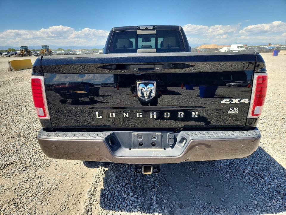65890776 :رقم المزاد ، 3C6UR5LL2JG272810 vin ، 2018 Ram 2500 مزاد بيع